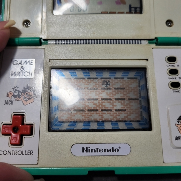 Vintage Nintendo Game and Watch Vertical Multiscreen Bomb Sweeper BD-62 - Picture 2 of 6